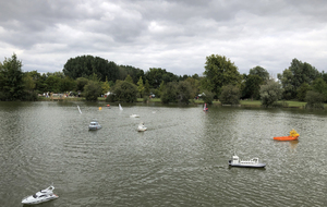 Journée modélisme naval à l'étang de la Sablette de Saint-Germain-du-Puy